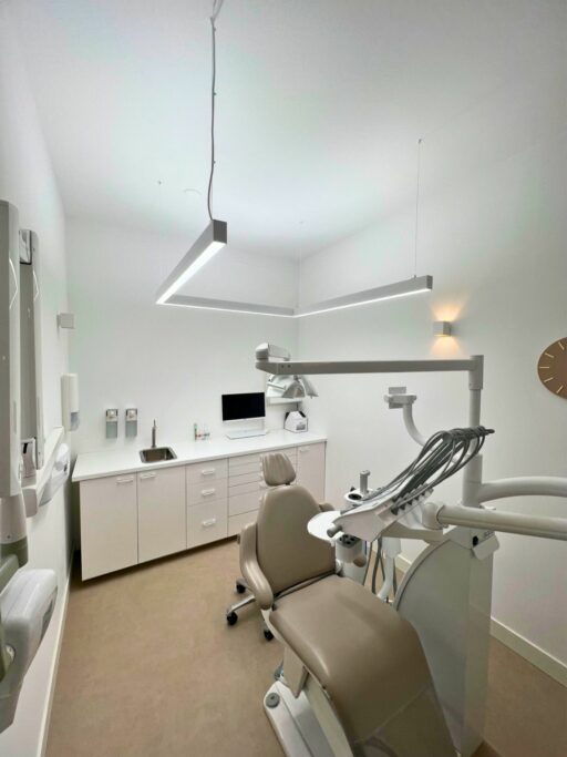 PHU éclairage LED à spectre complet pour salle de traitement – Image 4