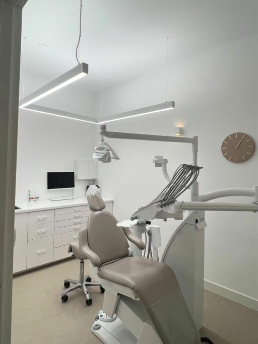 PHU éclairage LED à spectre complet pour salle de traitement – Image 5