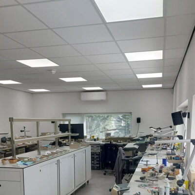 Lampes DentLED DL60 aux postes de travail et dans la salle d’impression 3D de Tandlab De Meern.