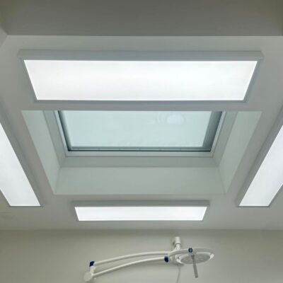 Installation d’un éclairage LED dans la salle de soins d’une clinique vétérinaire