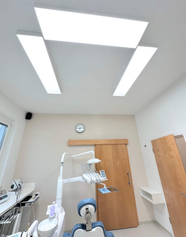 Modern daylight-quality LED lighting at Dental Practice Suppan-Reichmann