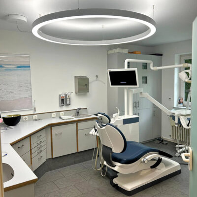 Mise à niveau de l’éclairage PVR-120 et PVR-150 à spectre complet dans la clinique du Dr Albers.