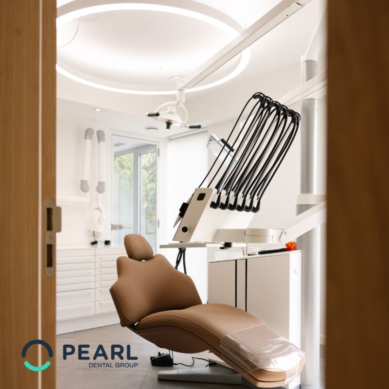 Croonen Dental a réalisé le deuxième cabinet du Pearl Dental Group, équipé de units de traitement XO CARE et de l’éclairage lumière du jour à spectre complet DentLED PVR150.